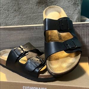 Cushionaire Black Women's Sandals